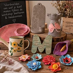 voorbeeld van handgemaakte keramiek tijdens workshop vrij handvormen.