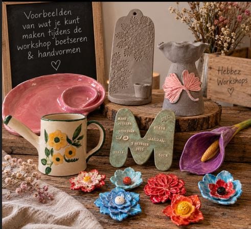 voorbeeld van handgemaakte keramiek tijdens workshop vrij handvormen.